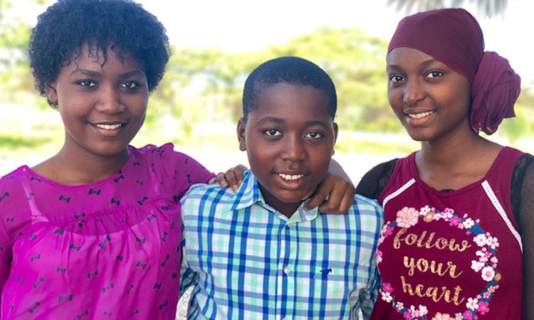 Sweet Siblings: 4-2-19 6:00 PM
